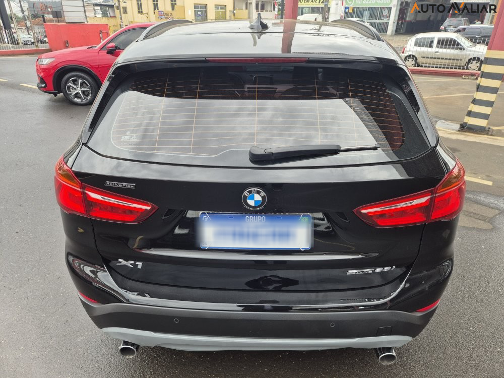 BMW X1 2.0 16V TURBO ACTIVEFLEX SDRIVE20I 4P AUTOMATICO