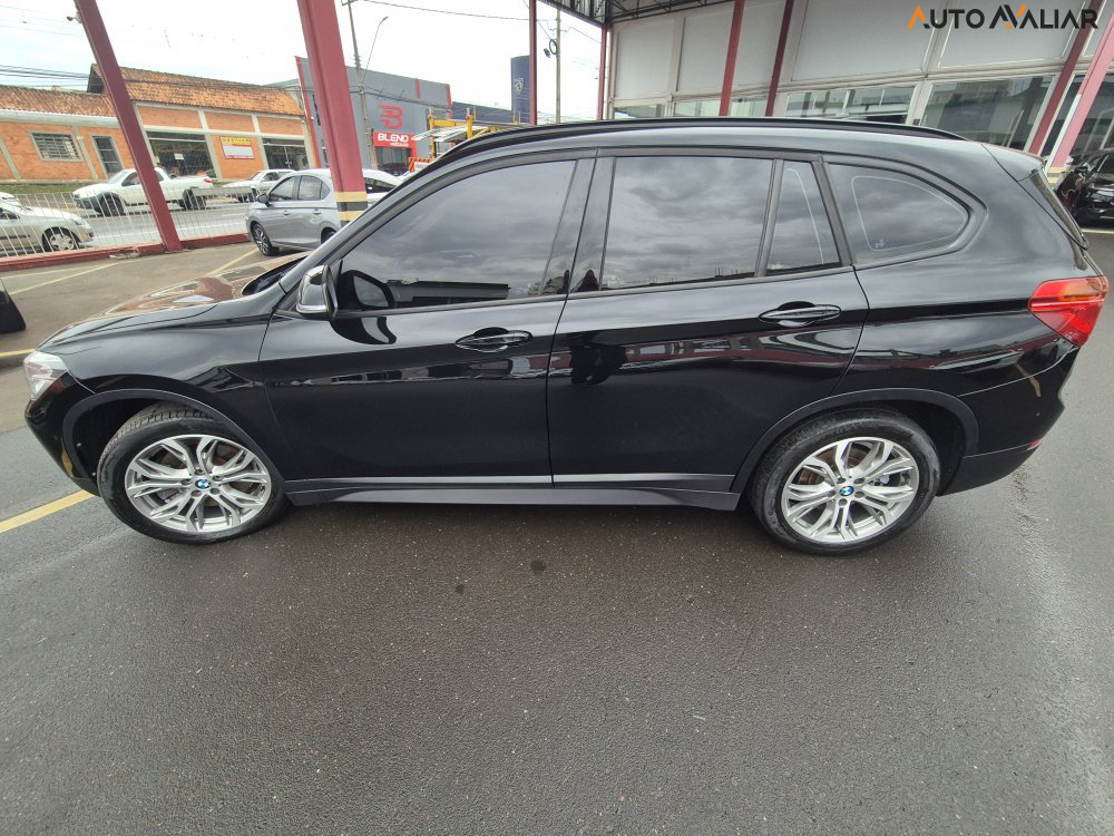 BMW X1 2.0 16V TURBO ACTIVEFLEX SDRIVE20I 4P AUTOMATICO