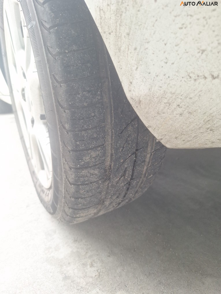 FORD FIESTA 1.6 SE HATCH 16V FLEX 4P MANUAL