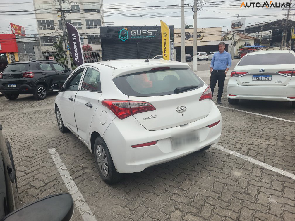 HYUNDAI HB20 1.0 COMFORT PLUS 12V FLEX 4P MANUAL