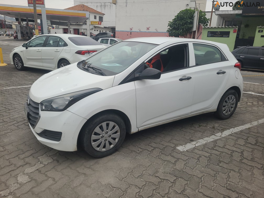 HYUNDAI HB20 1.0 COMFORT PLUS 12V FLEX 4P MANUAL