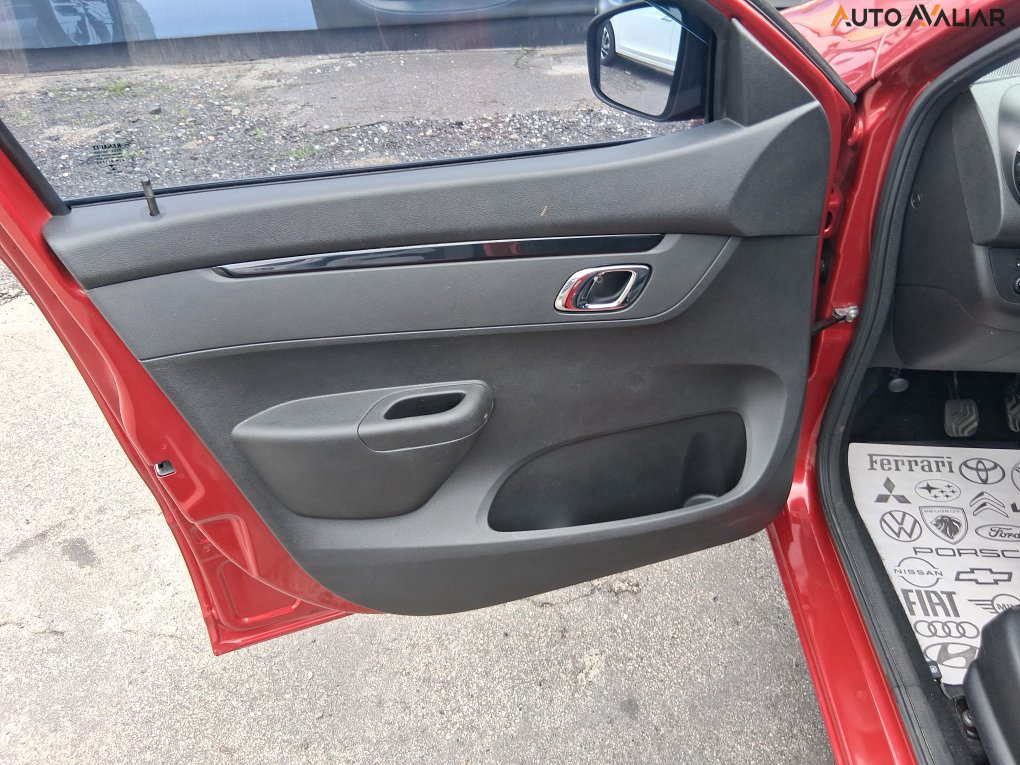 RENAULT KWID 1.0 12V SCE FLEX INTENSE MANUAL