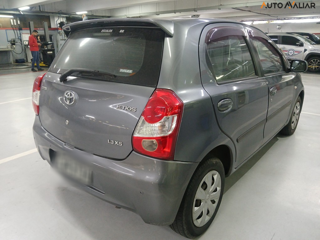 TOYOTA ETIOS 1.3 XS 16V FLEX 4P MANUAL