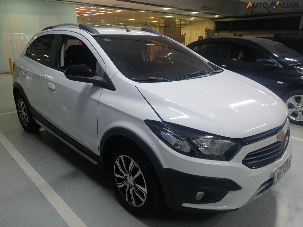 CHEVROLET ONIX 1.4 MPFI ACTIV 8V FLEX 4P AUTOMATICO