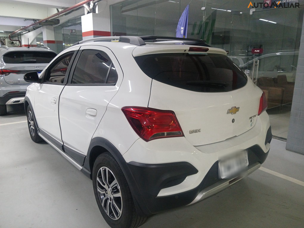 CHEVROLET ONIX 1.4 MPFI ACTIV 8V FLEX 4P AUTOMATICO