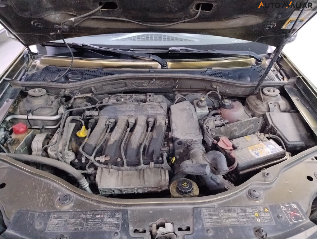 RENAULT DUSTER 2.0 DYNAMIQUE 4X2 16V FLEX 4P AUTOMATICO