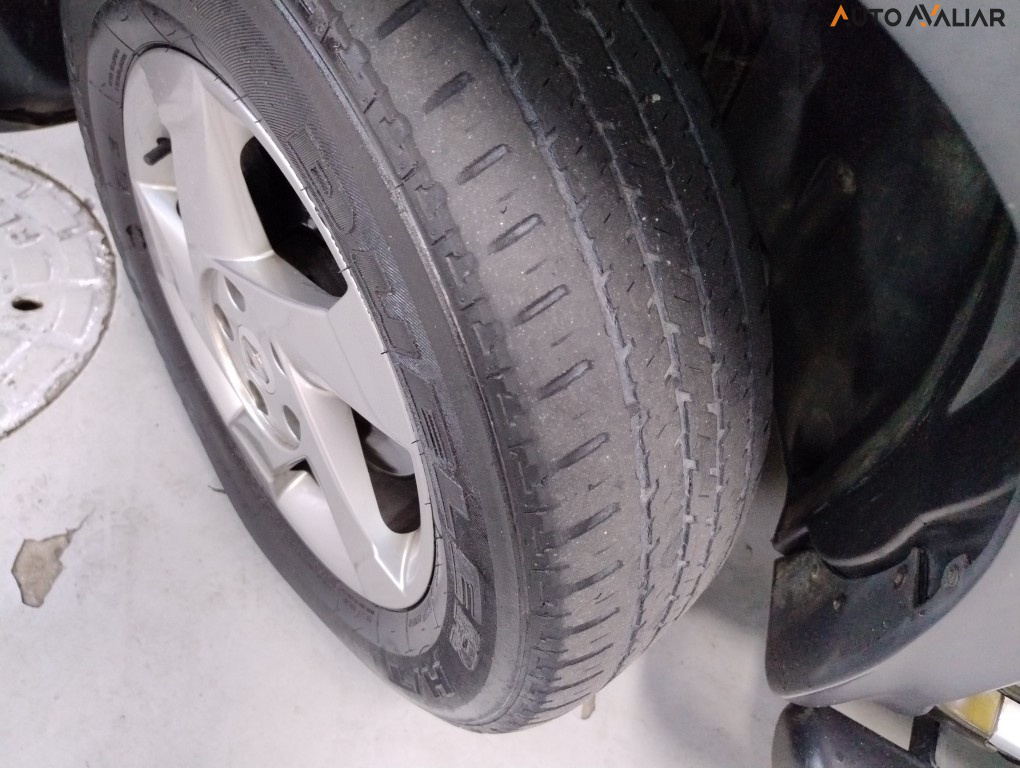 RENAULT DUSTER 2.0 DYNAMIQUE 4X2 16V FLEX 4P AUTOMATICO