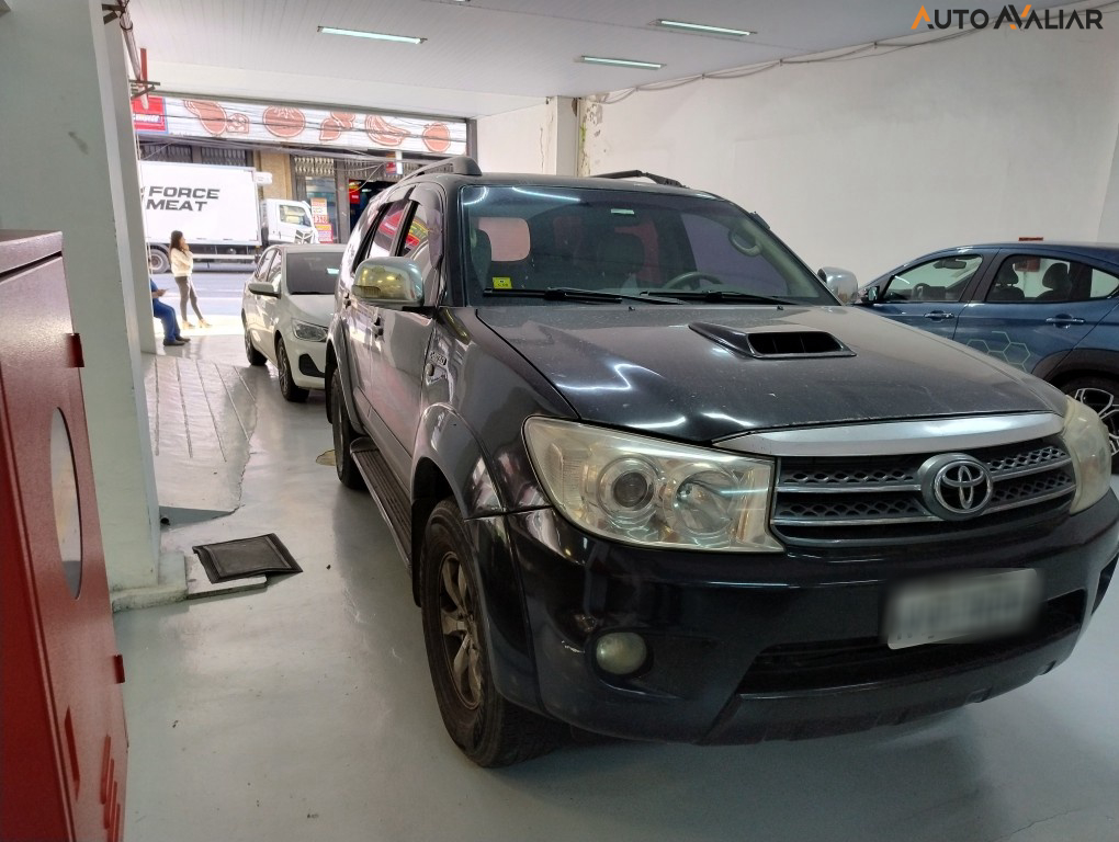 TOYOTA HILUX SW4 3.0 SRV 4X4 16V TURBO INTERCOOLER DIESEL 4P AUTOMATICO