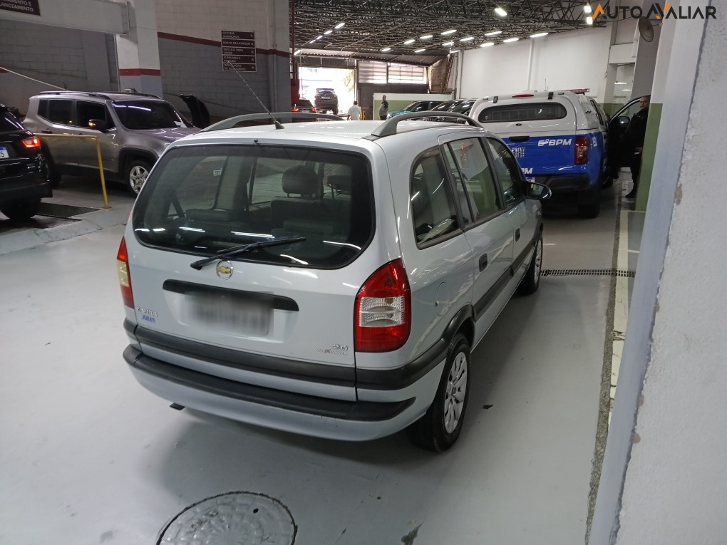 CHEVROLET ZAFIRA 2.0 MPFI EXPRESSION 8V FLEX 4P AUTOMATICO