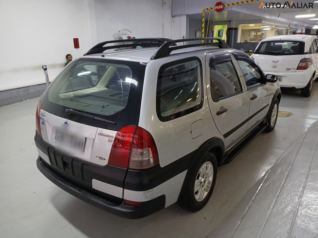 FIAT PALIO 1.8 MPI ADVENTURE WEEKEND 8V GASOLINA 4P MANUAL