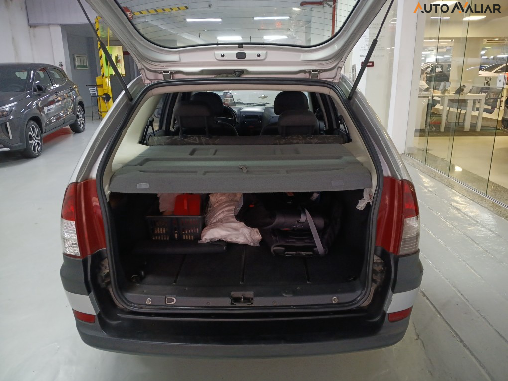 FIAT PALIO 1.8 MPI ADVENTURE WEEKEND 8V GASOLINA 4P MANUAL