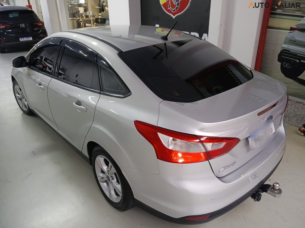 FORD FOCUS 2.0 S SEDAN 16V FLEX 4P POWERSHIFT