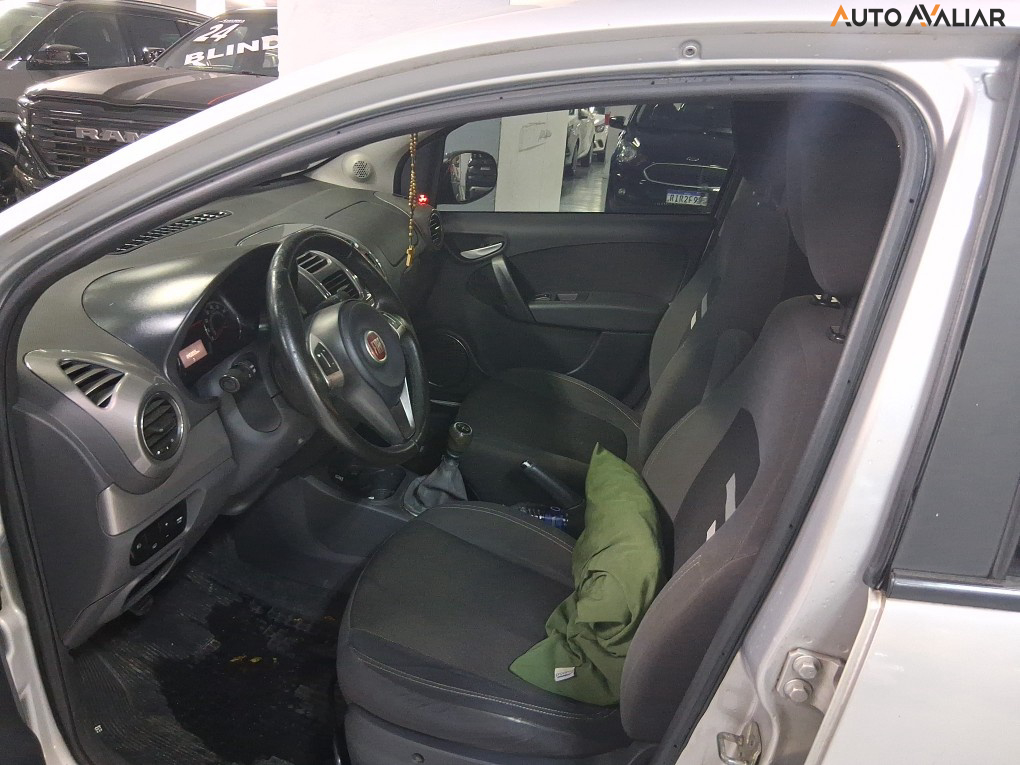 FIAT GRAND SIENA 1.6 MPI ESSENCE 16V FLEX 4P MANUAL