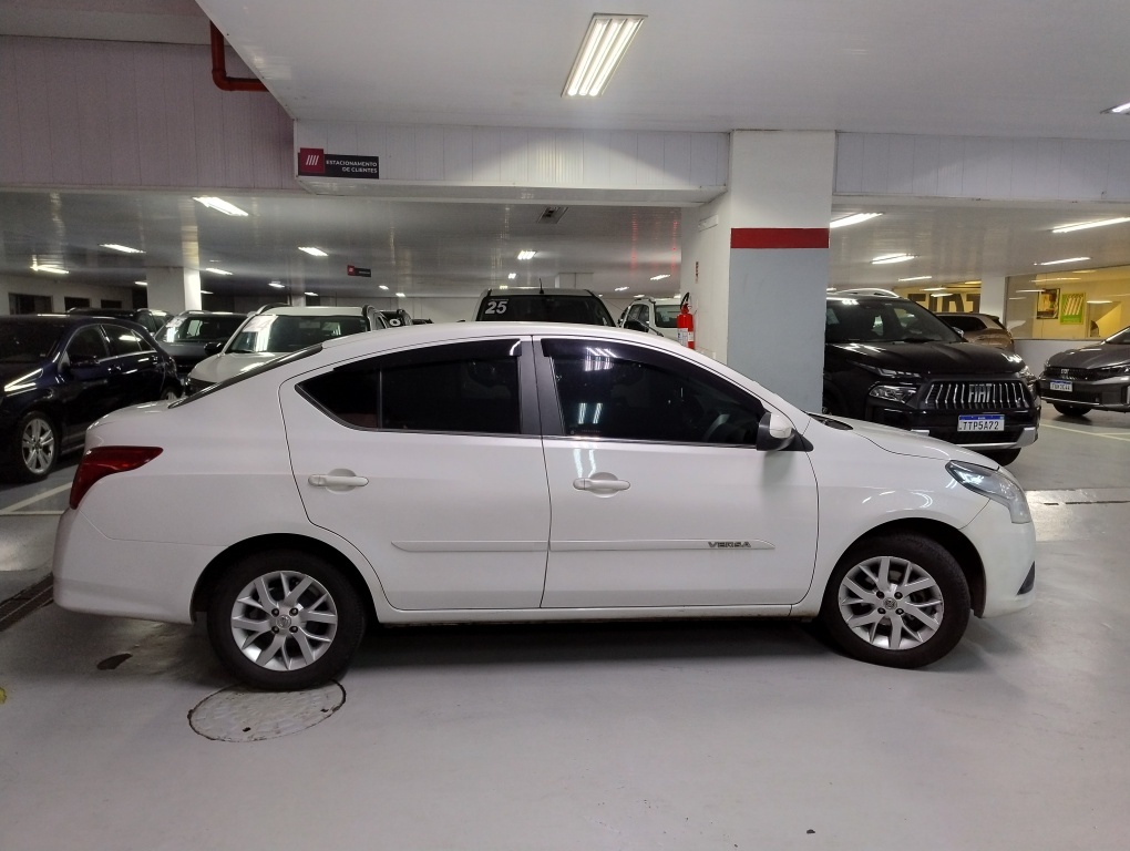 NISSAN VERSA 1.6 16V FLEX EXCLUSIVE CVT