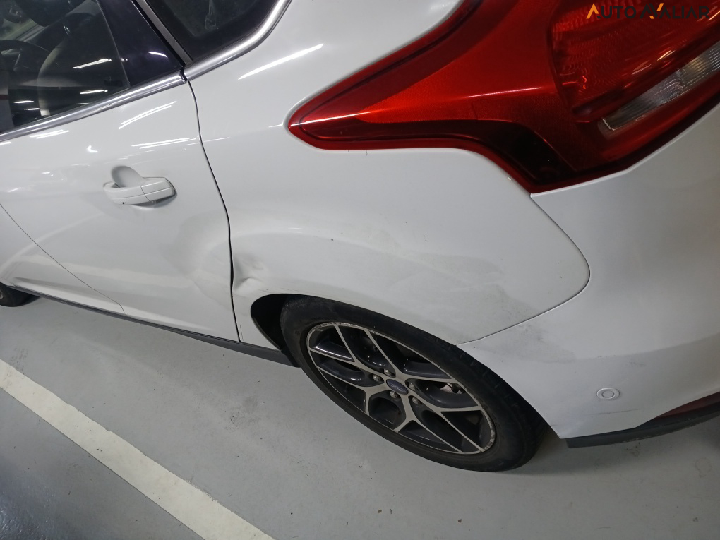 FORD FOCUS 2.0 TITANIUM 16V FLEX 4P POWERSHIFT