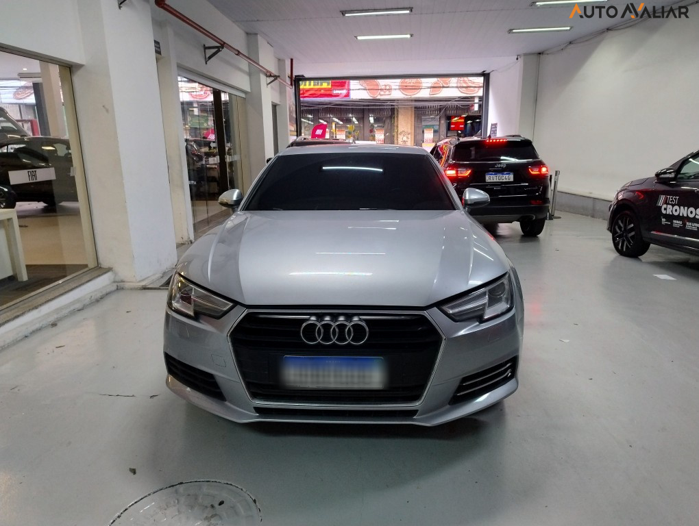 AUDI A4 2.0 TFSI ATTRACTION GASOLINA 4P S TRONIC