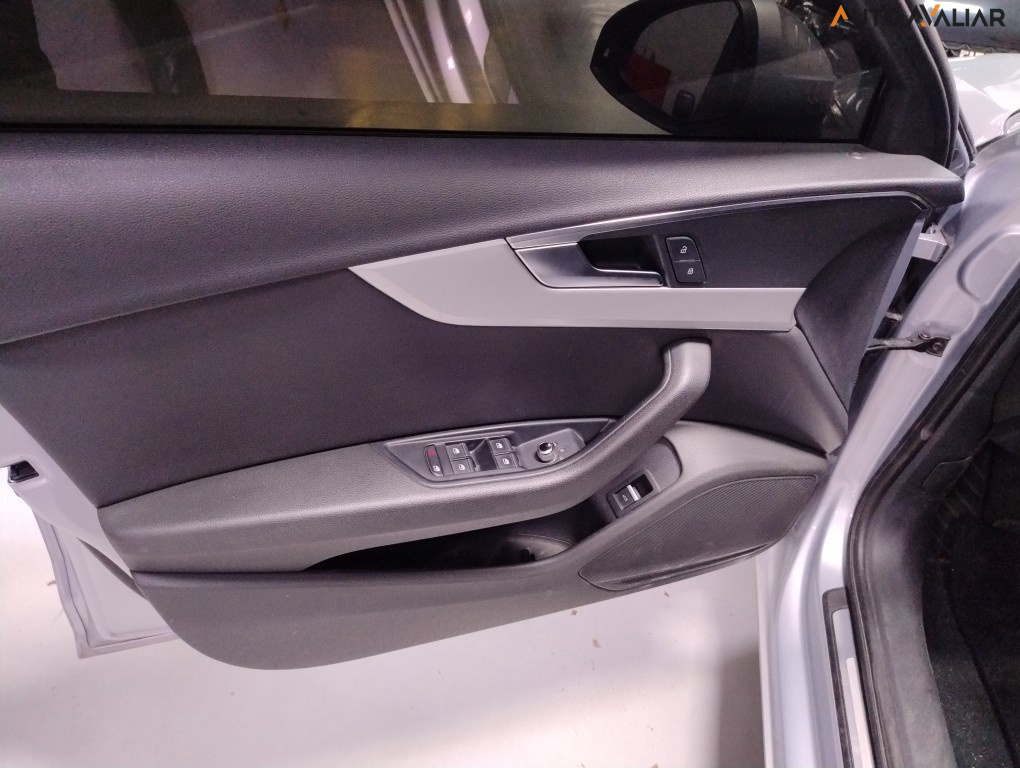 AUDI A4 2.0 TFSI ATTRACTION GASOLINA 4P S TRONIC