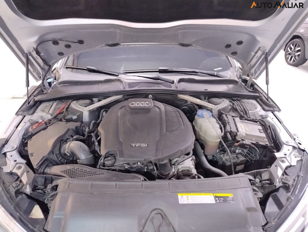 AUDI A4 2.0 TFSI ATTRACTION GASOLINA 4P S TRONIC