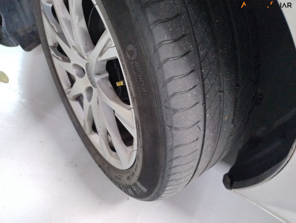 AUDI A4 2.0 TFSI ATTRACTION GASOLINA 4P S TRONIC