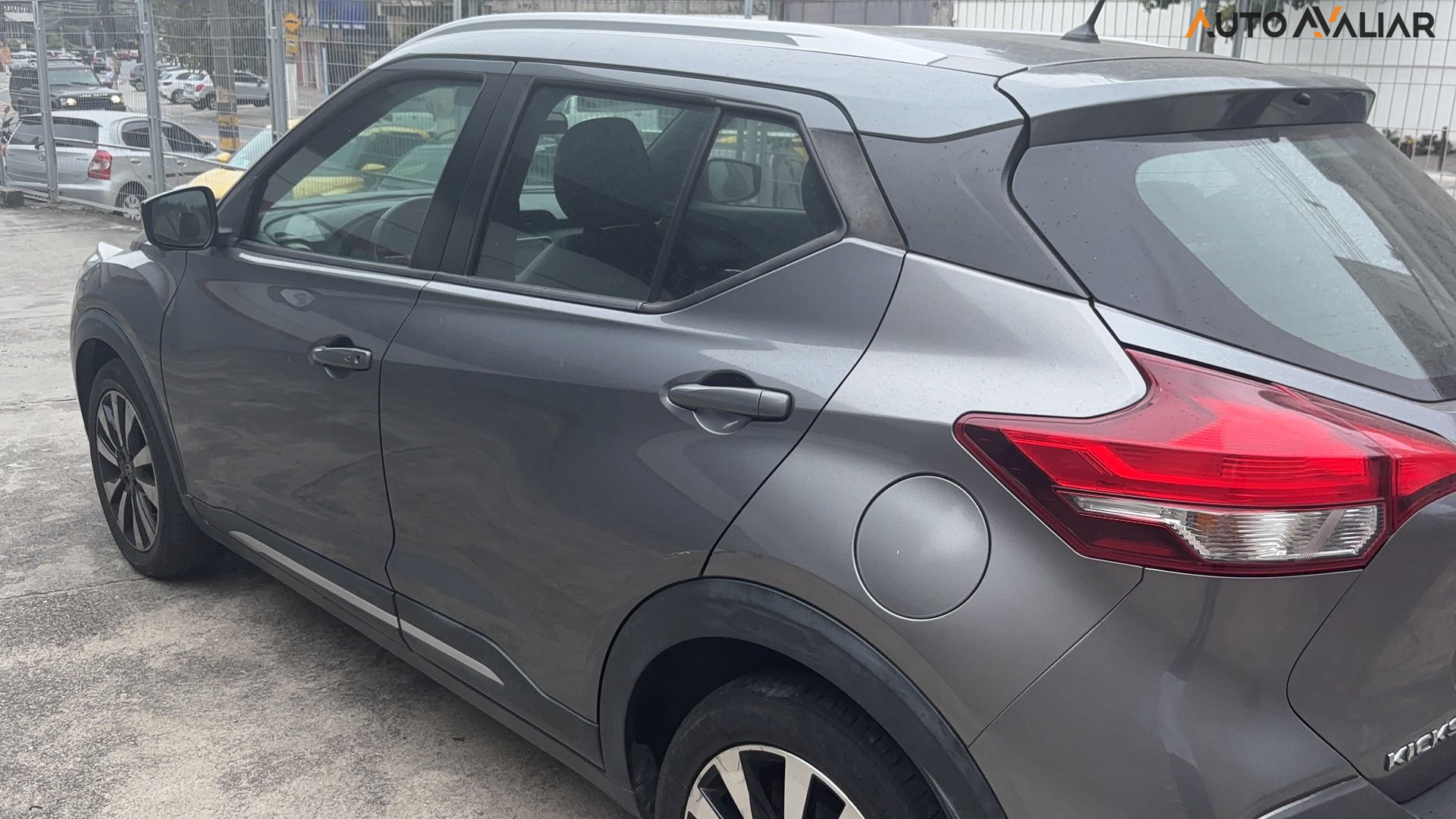 NISSAN KICKS 1.6 16V FLEXSTART SL 4P XTRONIC