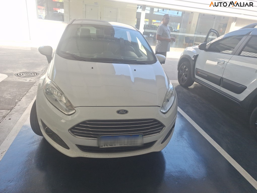 FORD FIESTA 1.6 TITANIUM SEDAN 16V FLEX 4P POWERSHIFT