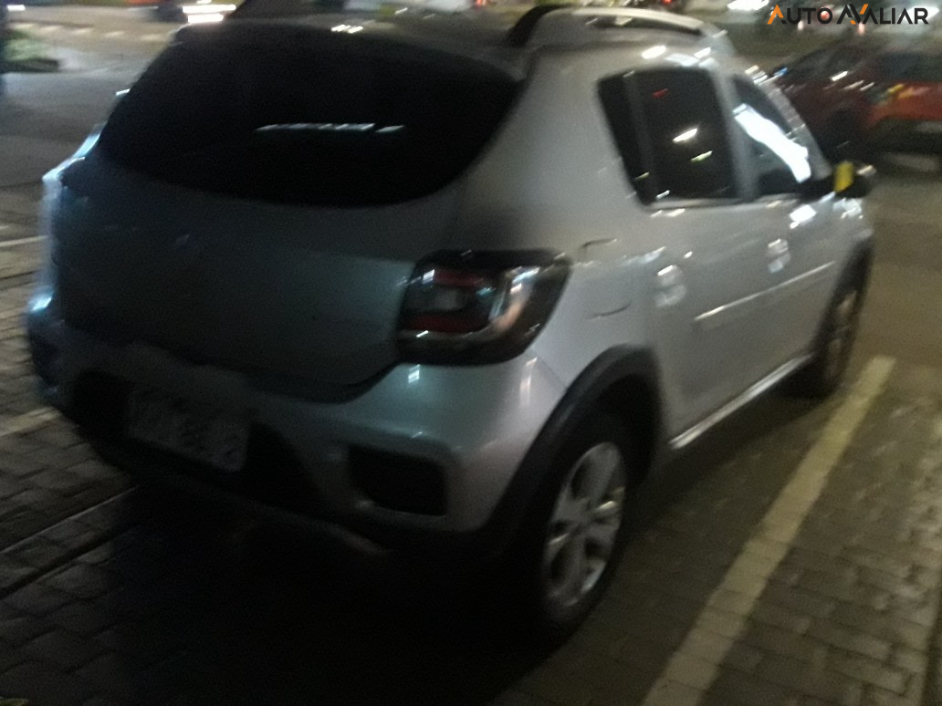 RENAULT SANDERO 1.6 STEPWAY RIP CURL 8V FLEX 4P AUTOMATIZADO
