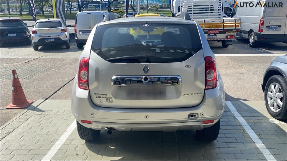 RENAULT DUSTER 2.0 DYNAMIQUE 4X2 16V FLEX 4P AUTOMATICO