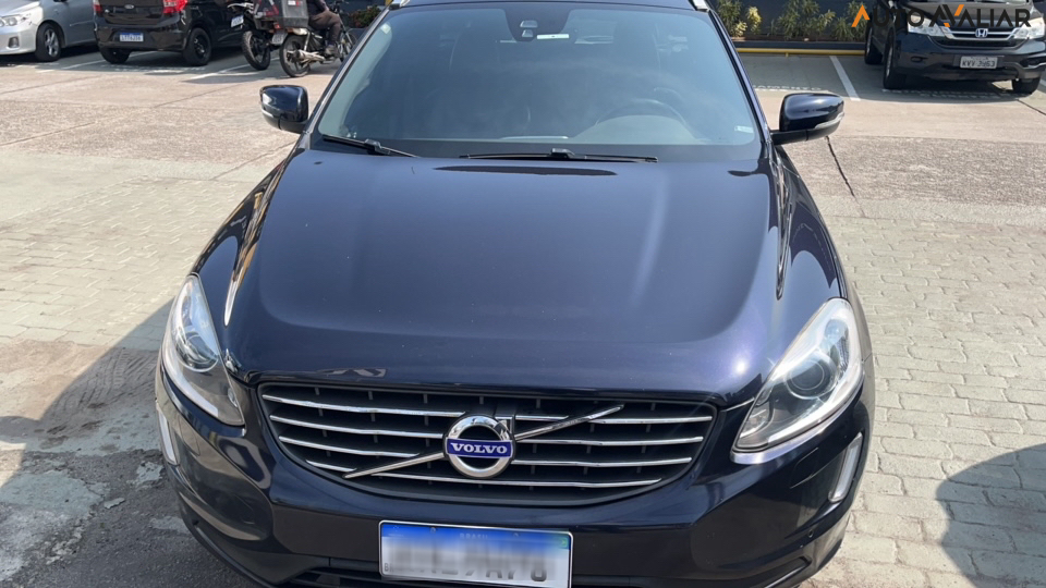 VOLVO XC60 2.4 D5 MOMENTUM DIESEL AWD 4P AUTOMATICO