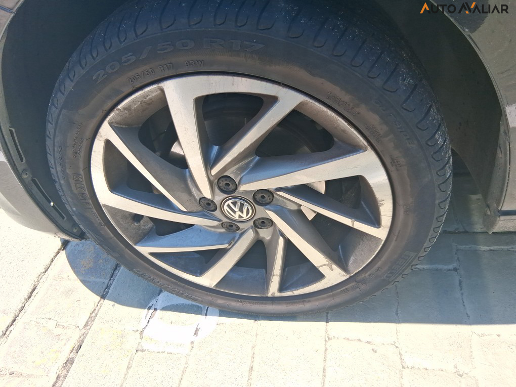 VOLKSWAGEN VIRTUS 1.0 200 TSI HIGHLINE AUTOMATICO