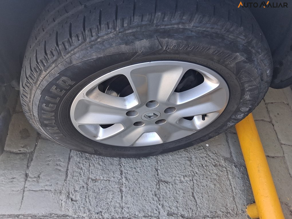 RENAULT DUSTER 1.6 16V SCE FLEX EXPRESSION MANUAL