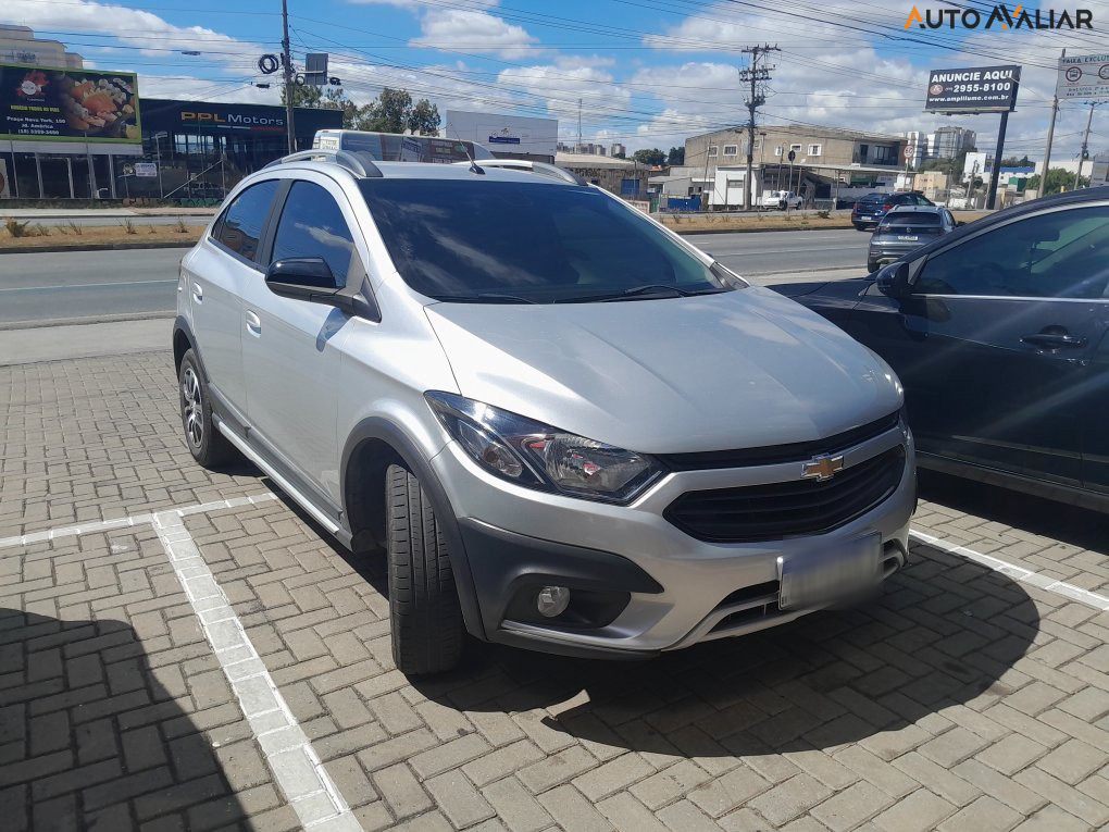 CHEVROLET ONIX 1.4 MPFI ACTIV 8V FLEX 4P AUTOMATICO