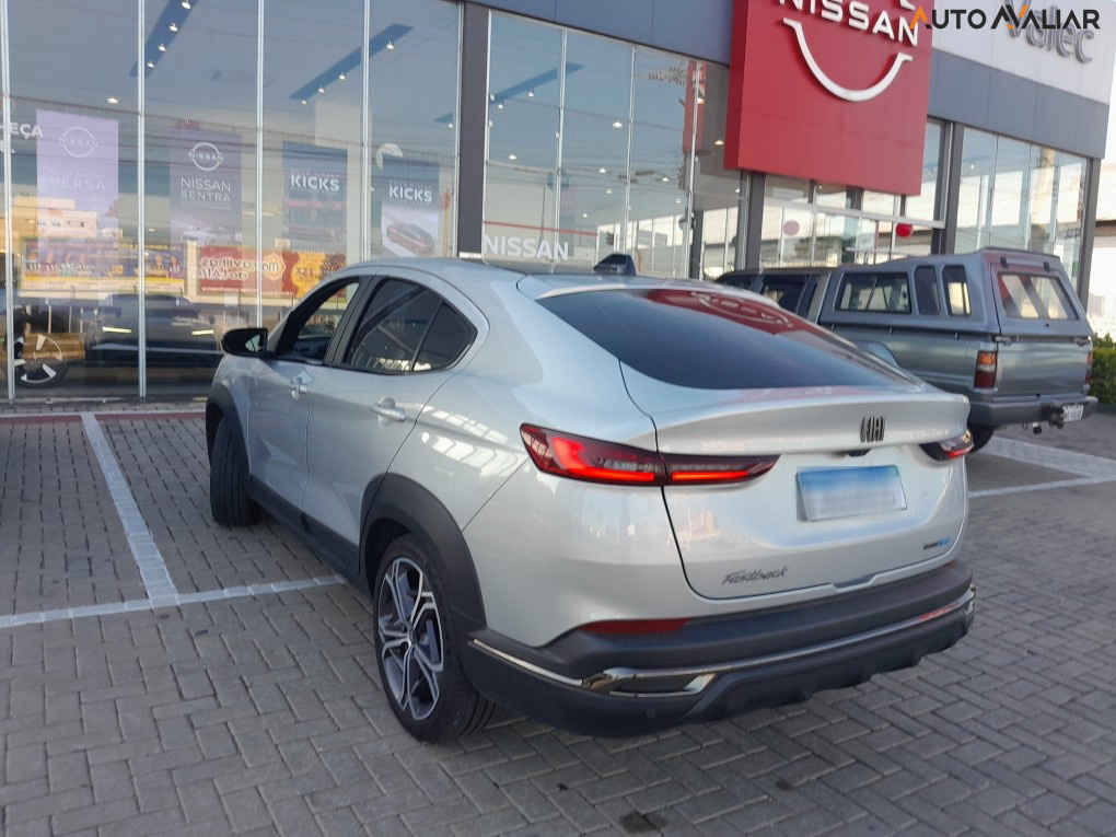 FIAT FASTBACK IMPETUS 200 T. AUT (HIBRIDO)