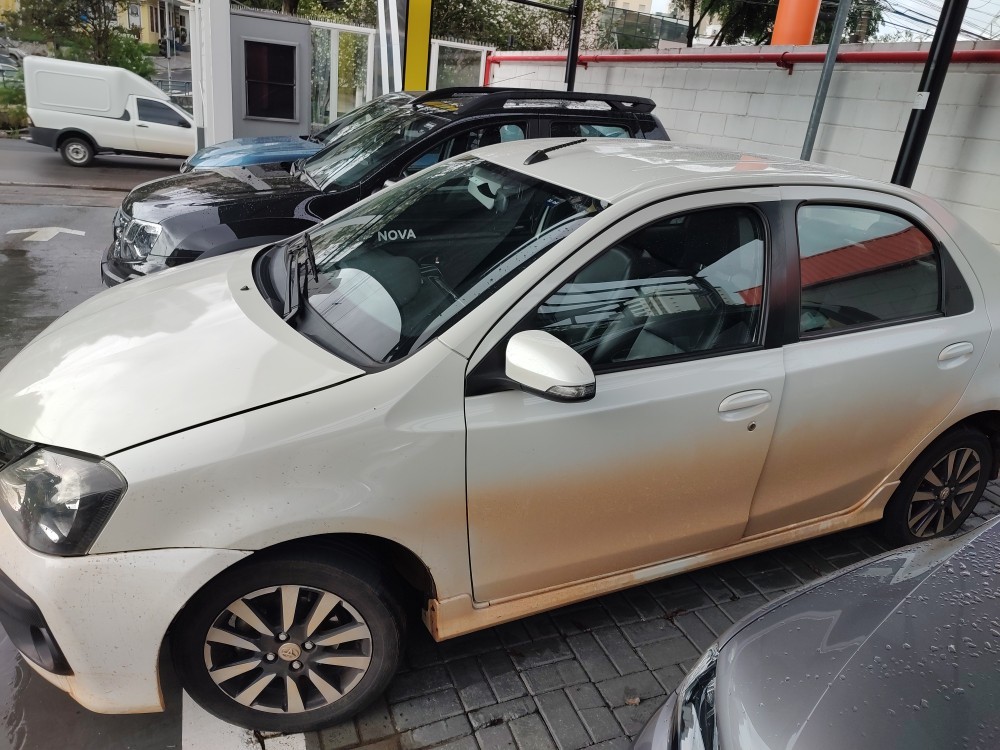 TOYOTA ETIOS 1.5 XLS SEDAN 16V FLEX 4P AUTOMATICO