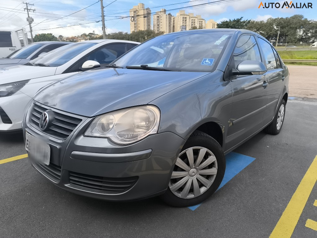 VOLKSWAGEN POLO SEDAN 1.6 I-MOTION TOTAL FLEX 4P