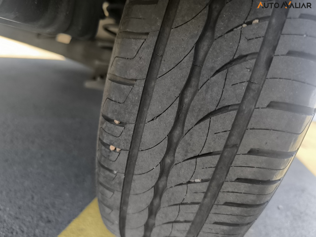 RENAULT KWID 1.0 12V SCE FLEX OUTSIDER MANUAL