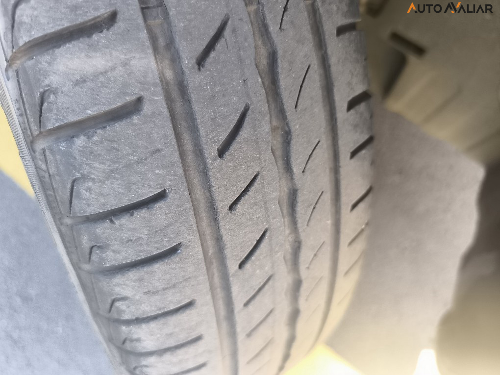 RENAULT KWID 1.0 12V SCE FLEX OUTSIDER MANUAL