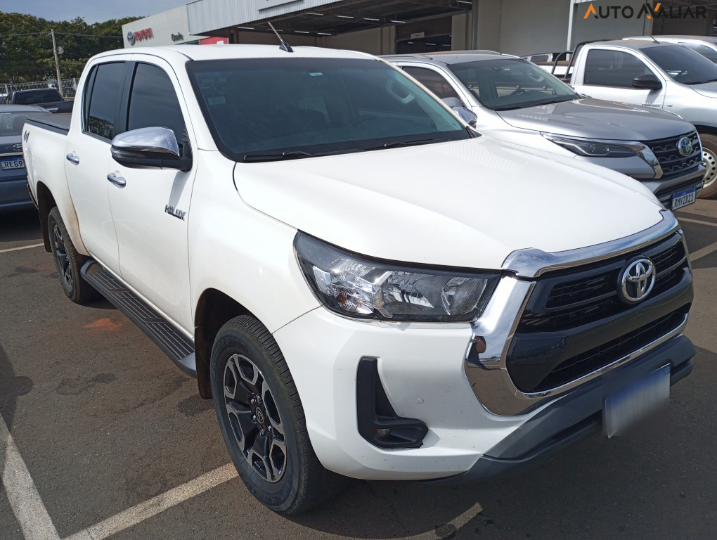 TOYOTA HILUX 2.8 D-4D TURBO DIESEL CD SRV 4X4 AUTOMÁTICO