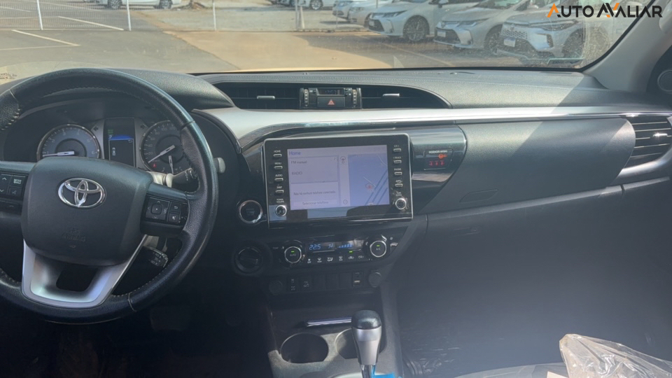 TOYOTA HILUX 2.8 D-4D TURBO DIESEL CD SRV 4X4 AUTOMÁTICO