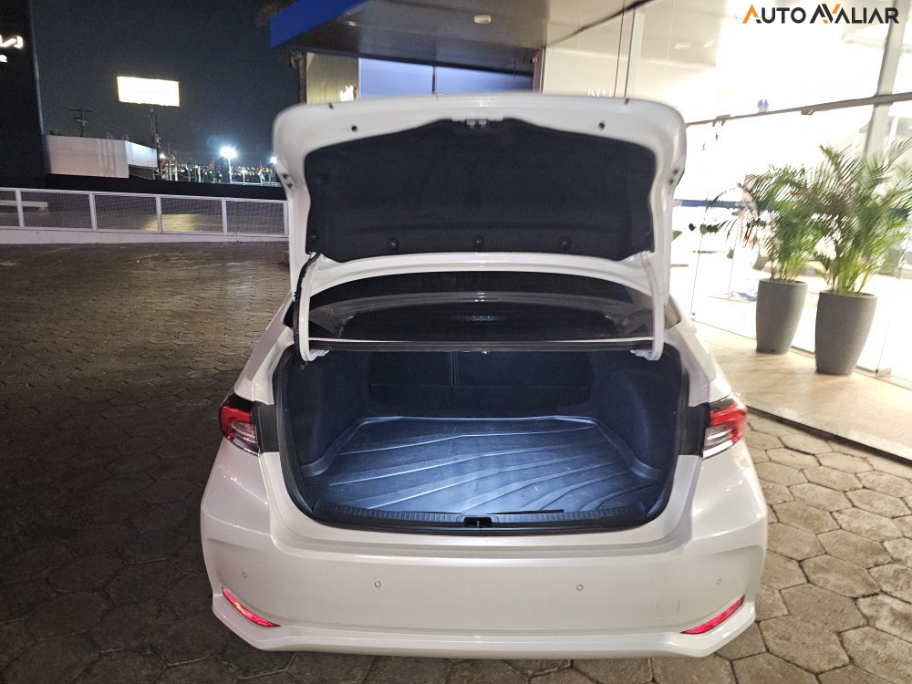 TOYOTA COROLLA Altis Prem. Hybrid 1.8 Flex Aut