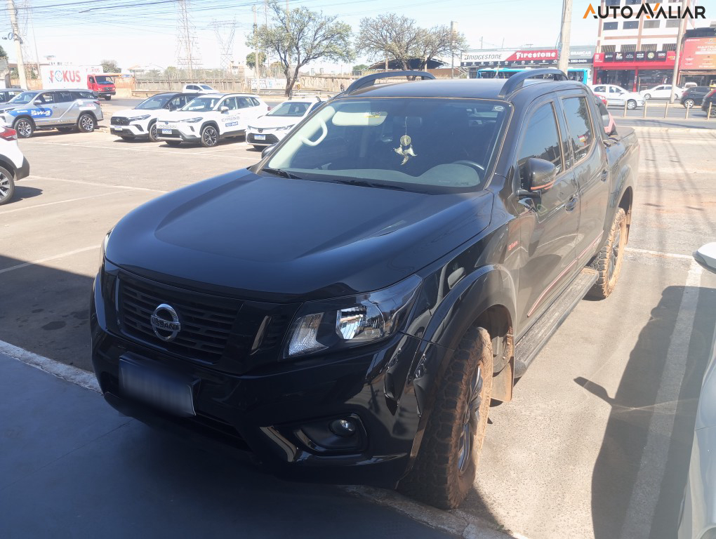 NISSAN FRONTIER 2.3 16V TURBO DIESEL X-GEAR EDITION CD 4X4 AUTOMATICO