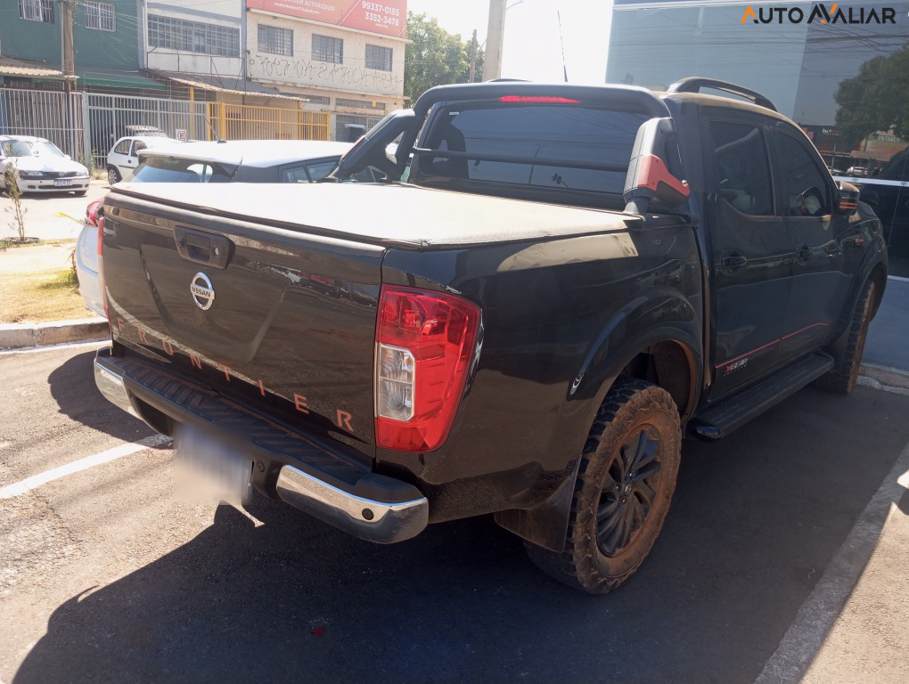 NISSAN FRONTIER 2.3 16V TURBO DIESEL X-GEAR EDITION CD 4X4 AUTOMATICO