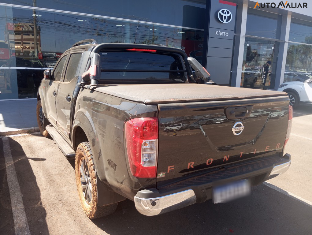 NISSAN FRONTIER 2.3 16V TURBO DIESEL X-GEAR EDITION CD 4X4 AUTOMATICO