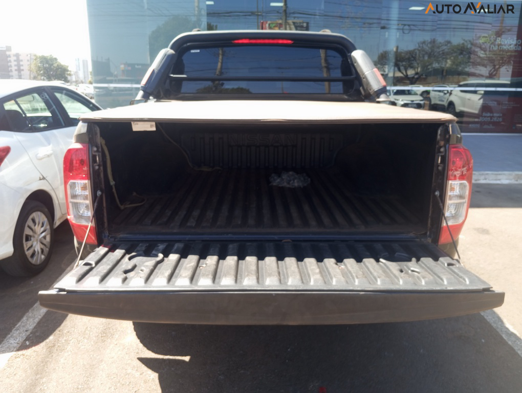 NISSAN FRONTIER 2.3 16V TURBO DIESEL X-GEAR EDITION CD 4X4 AUTOMATICO