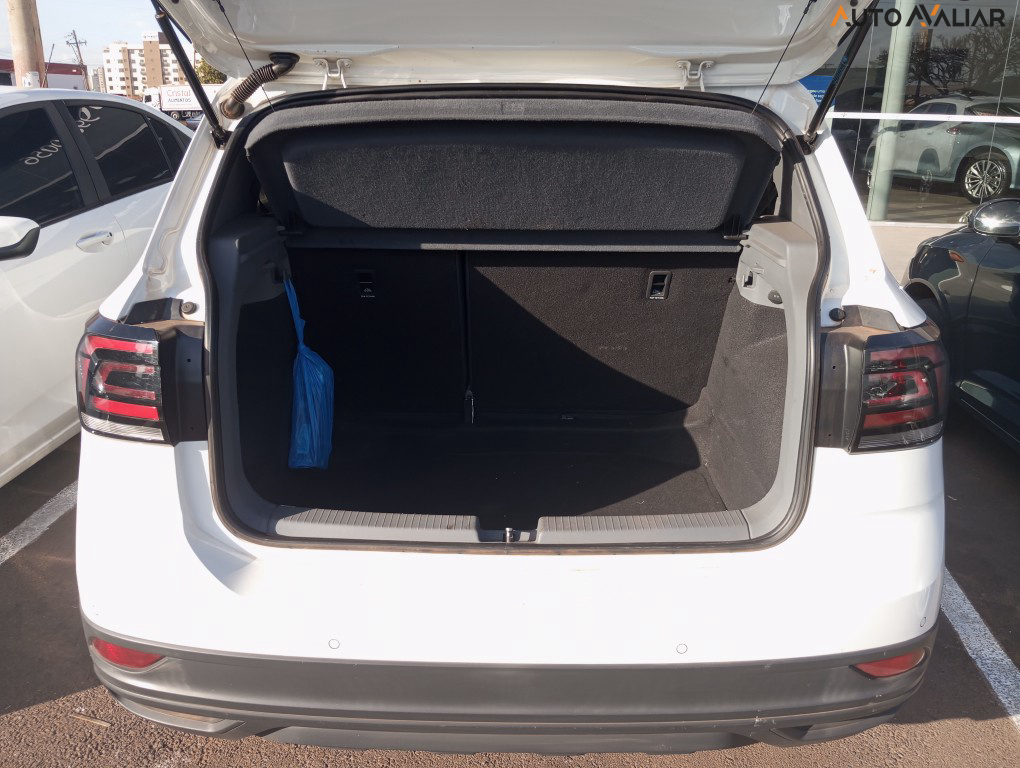 VOLKSWAGEN T-CROSS 1.0 200 TSI TOTAL FLEX AUTOMÁTICO