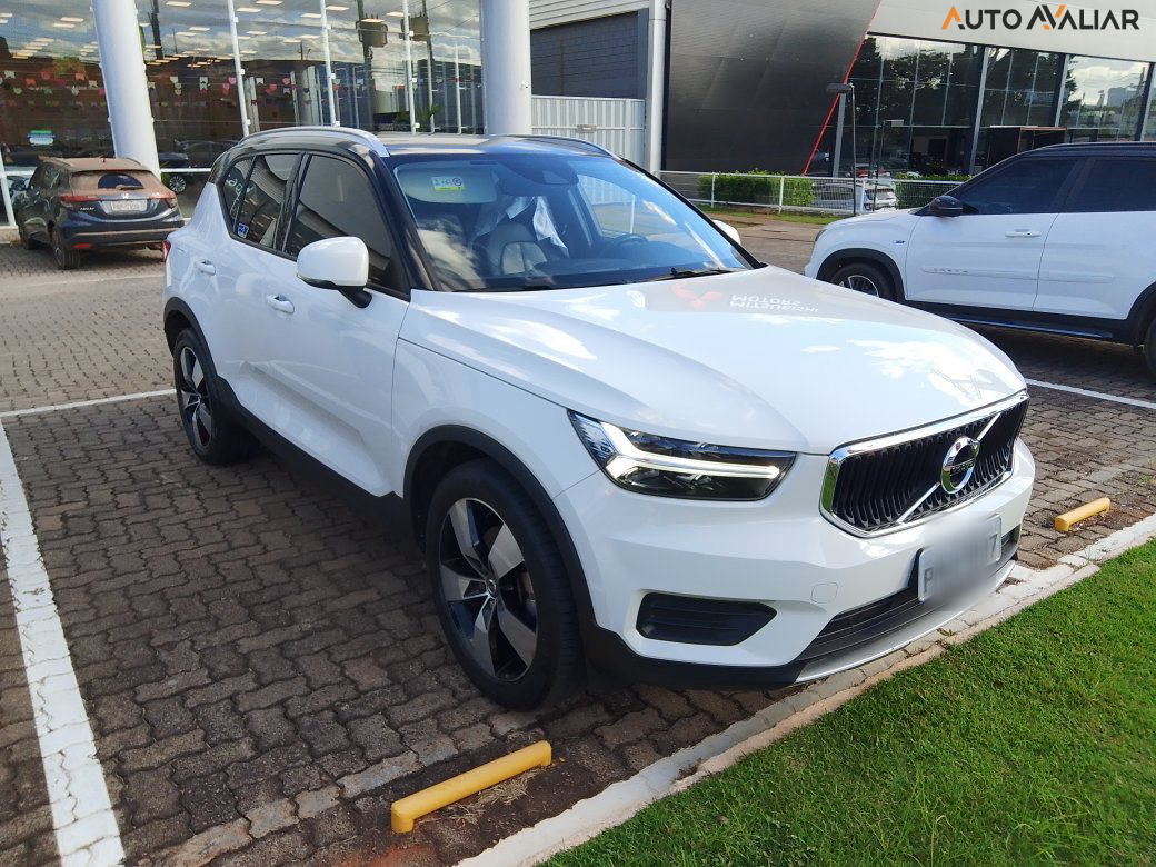 VOLVO XC40 2.0 T5 GASOLINA MOMENTUM AWD GEARTRONIC