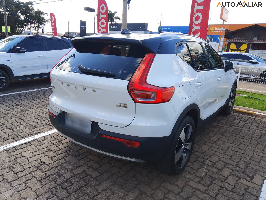 VOLVO XC40 2.0 T5 GASOLINA MOMENTUM AWD GEARTRONIC