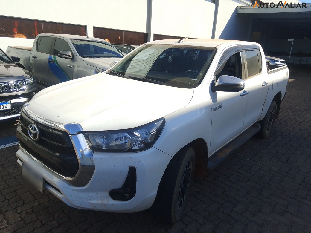 TOYOTA HILUX 2.8 D-4D TURBO DIESEL CD SRV 4X4 AUTOMÁTICO