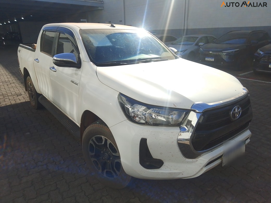 TOYOTA HILUX 2.8 D-4D TURBO DIESEL CD SRV 4X4 AUTOMÁTICO