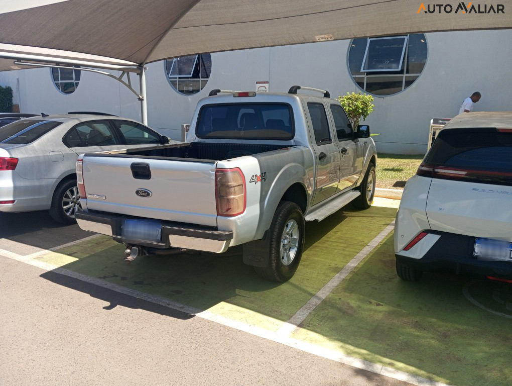 FORD RANGER 3.0 XLT 4X4 CD 16V TURBO ELETRONIC DIESEL 4P MANUAL