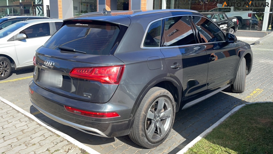 AUDI Q5 2.0 TFSI GASOLINA PRESTIGE PLUS S TRONIC